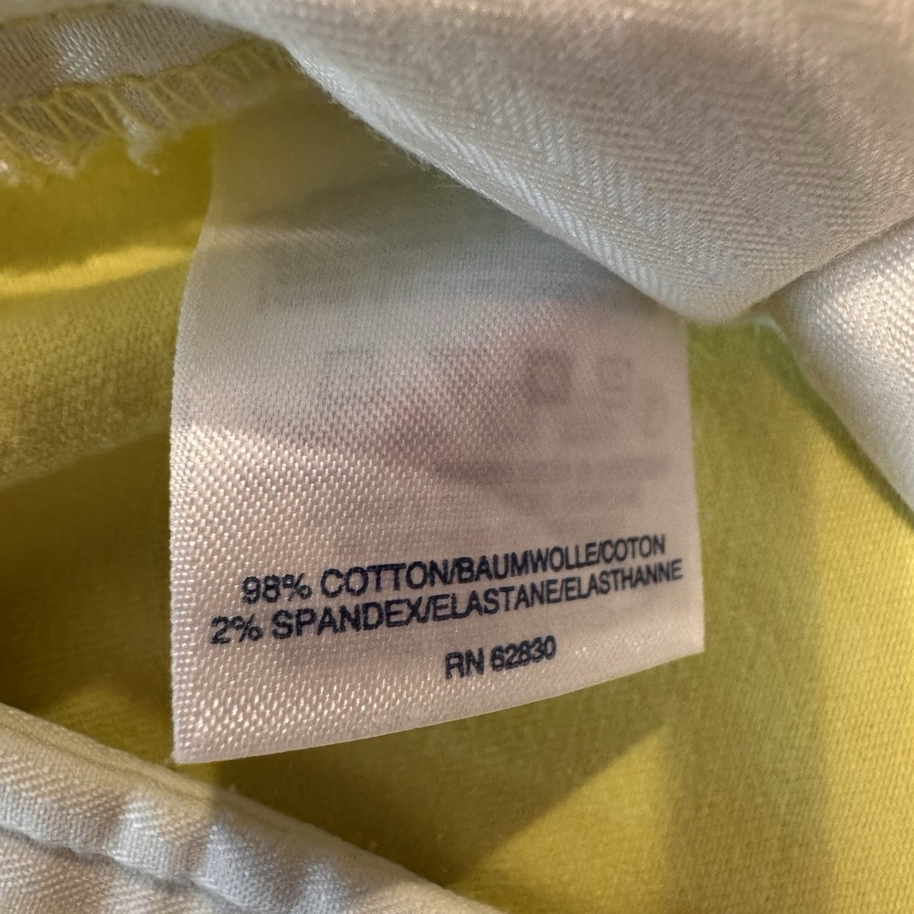 Lands' End Shorts Women's Size 18 Yellow Chino Not Too‎ Low Rise - Picture 5 of 8